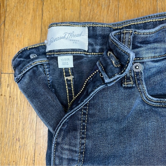 Universal Thread Jeans - Picture 3 of 3